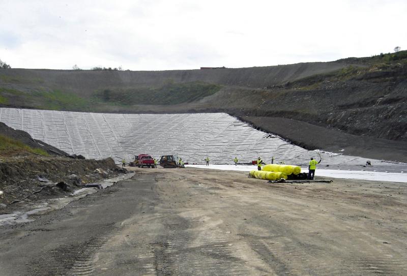 landfill-cell-construction-33463305_std